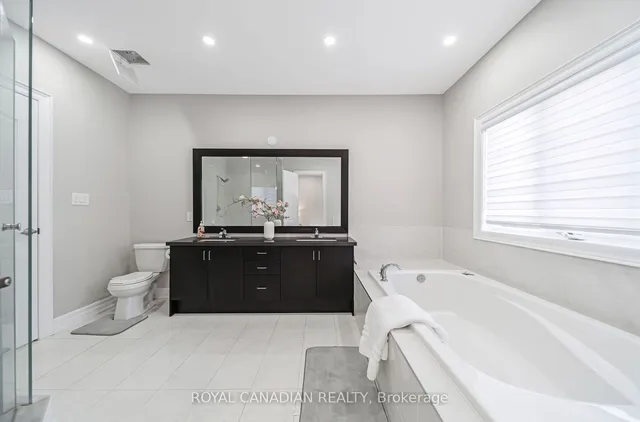 Additional image 22 of 20 Falkland Rd