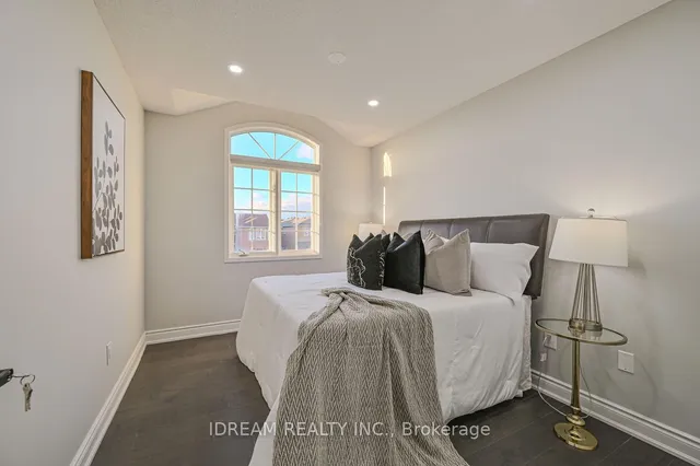 Additional image 18 of 24 Mannel Cres