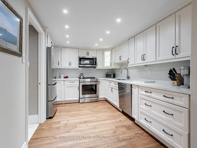 Additional image 6 of 55 Lombard St Unit 613