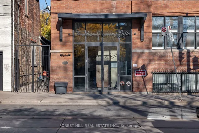 Additional image 3 of 2154 Dundas St Unit 105