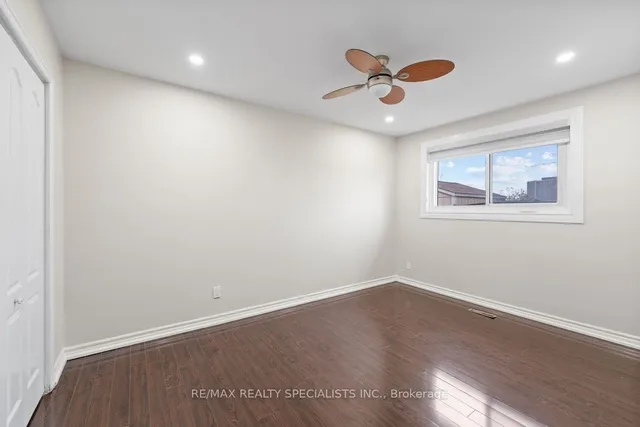 Additional image 14 of 14 Fontaine Crt