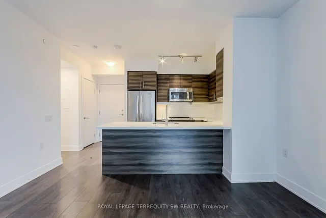 Additional image 21 of 525 Adelaide St Unit 819