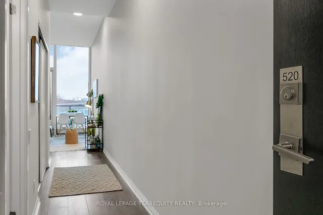 Additional image 6 of 4208 Dundas St Unit 520