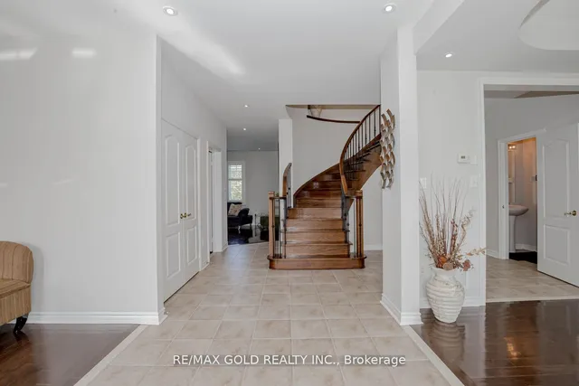 Additional image 5 of 71 Crocker Dr