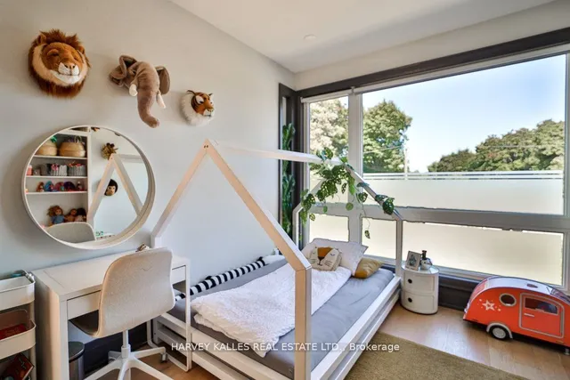 Additional image 22 of 39 Marquette Ave