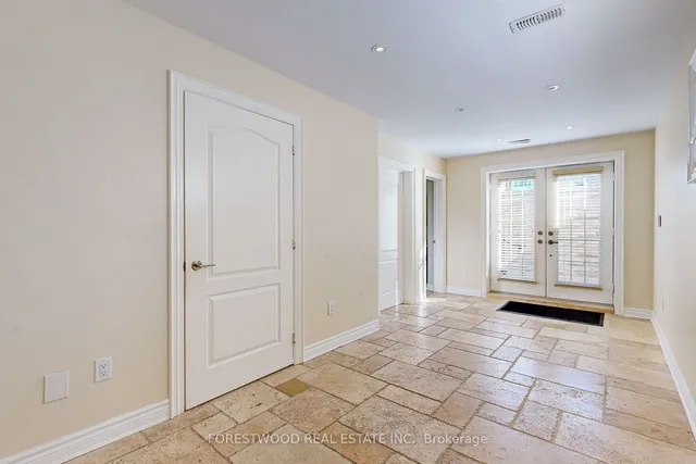 Additional image 35 of 43 Battersea Cres