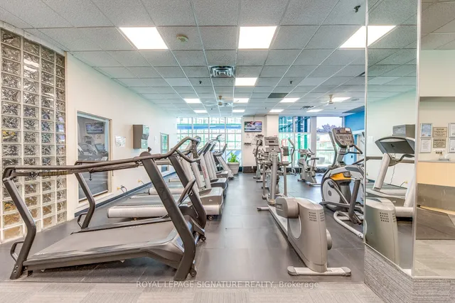 Additional image 22 of 77 Harbour Sq Unit 2207