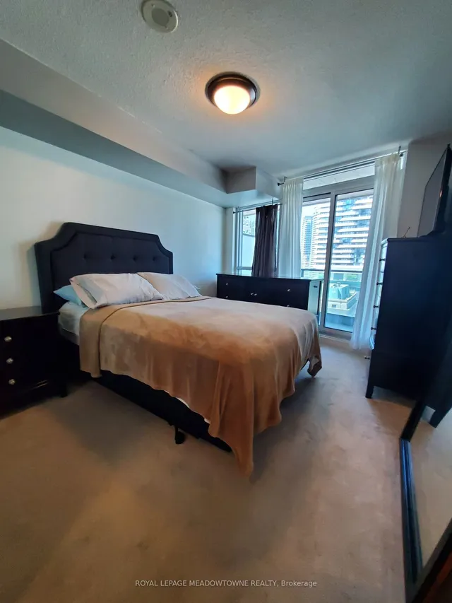 Additional image 26 of 33 Bay St Unit 1203