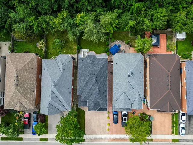 Additional image 38 of 64 Showboat Cres