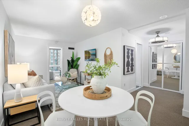 Additional image 10 of 1055 Bay St Unit 1008