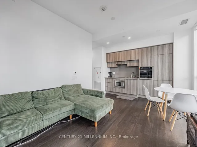 Additional image 15 of 39 Roehampton Ave Unit 1203