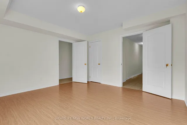 Additional image 8 of 8 Shiff Cres