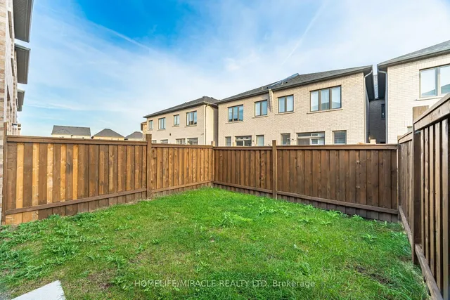 Additional image 36 of 129 Adventura Rd