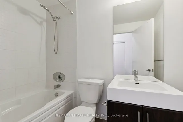 Additional image 30 of 35 Brian Peck Cres Unit 102