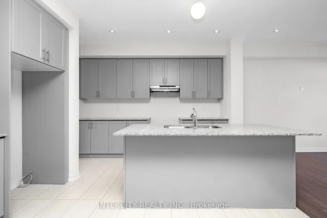 Additional image 12 of 30 Queenpost Dr