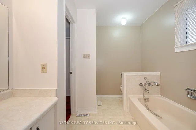 Additional image 18 of 70 Mara Cres