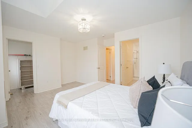 Additional image 23 of 35 Hogan Manor Dr