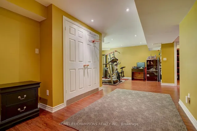 Additional image 22 of 145 Raponi Circ