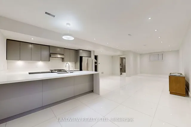 Additional image 31 of 38 Lorraine Dr