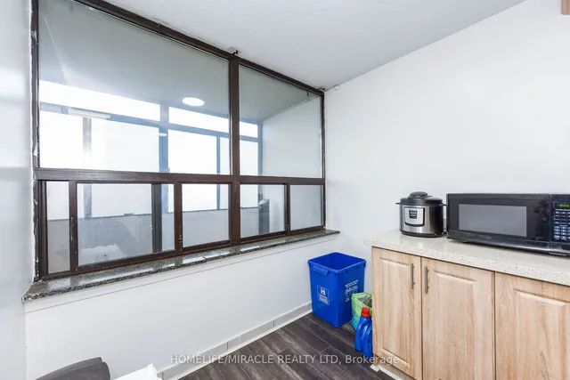 Additional image 28 of 18 Knightbridge Rd Unit 2005