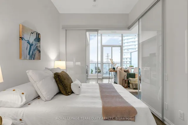 Additional image 22 of 4208 Dundas St Unit 520