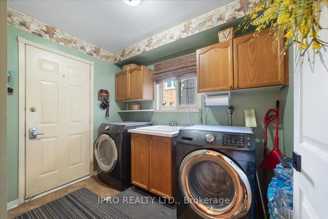 Additional image 16 of 77 Lord Simcoe Dr