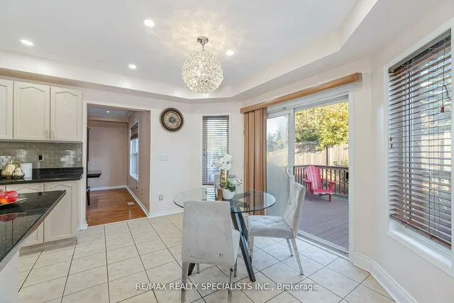 Additional image 10 of 36 Dunvegan Cres