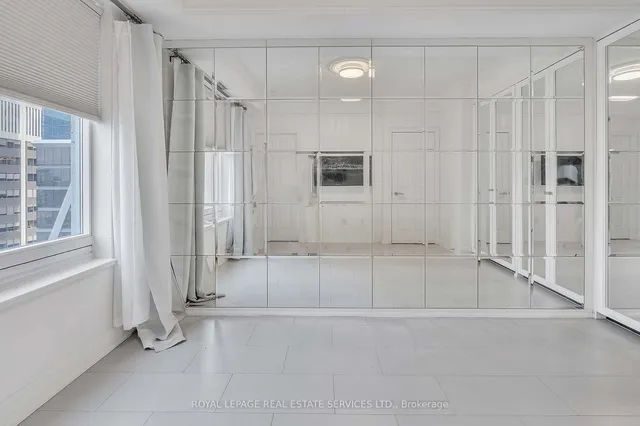 Additional image 21 of 35 Balmuto St Unit 2101