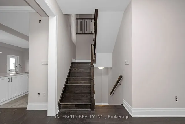 Additional image 16 of 65 Claremont Dr