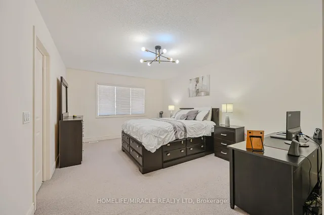 Additional image 21 of 34 Pearman Cres