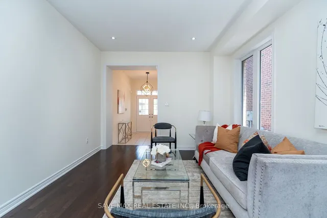 Additional image 3 of 67 Humberstone Cres