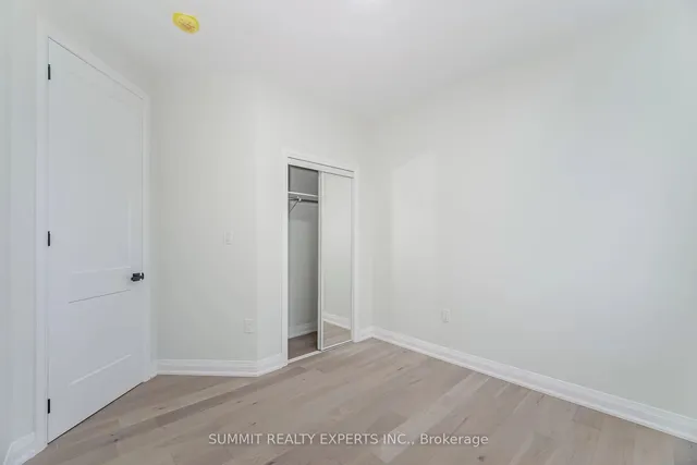 Additional image 32 of 9 Keewatin Gate