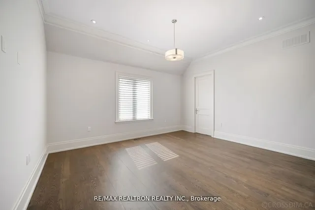 Additional image 29 of 12 Waring Crt