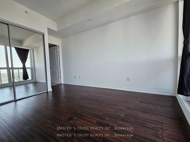 Additional image 13 of 386 Yonge St Unit 4604