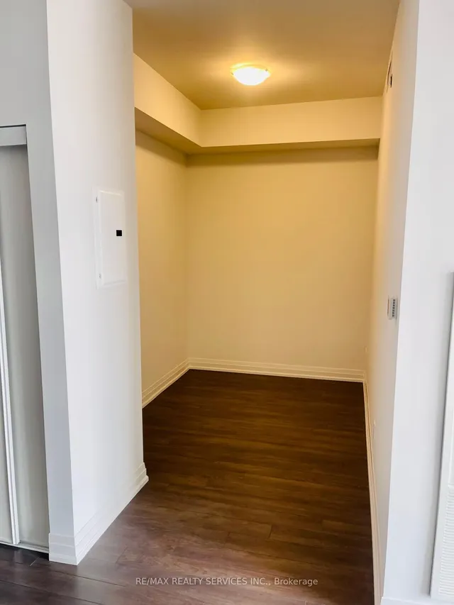 Additional image 8 of 10 Meadowglen Pl Unit 407