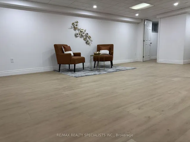 Additional image 15 of 206 Folkstone Cres