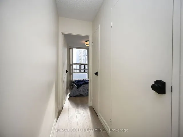 Additional image 27 of 25 Kensington Rd Unit 1911