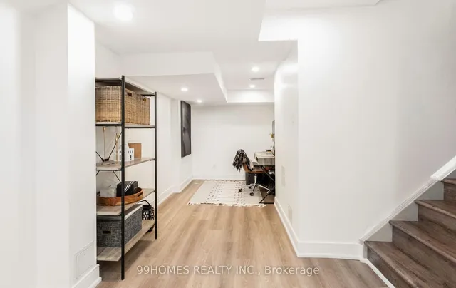 Additional image 17 of 70 Sky Harbour Dr