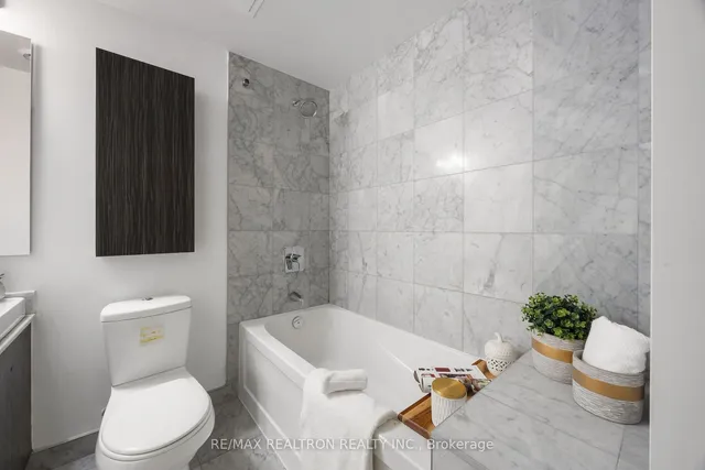 Additional image 15 of 14 York St Unit 2704