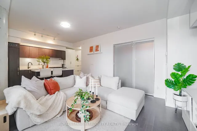 Additional image 19 of 501 St. Clair Ave Unit 301