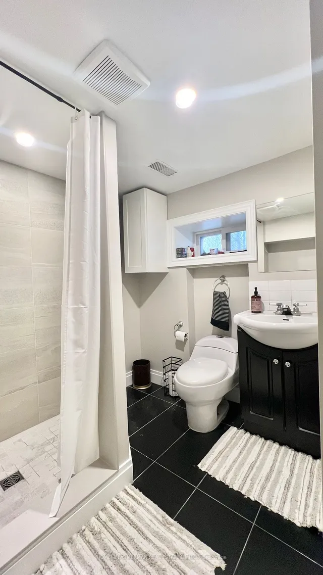 Additional image 36 of 660 Crawford St