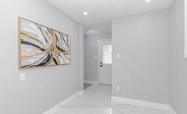 Additional image 10 of 62 Elgin Dr