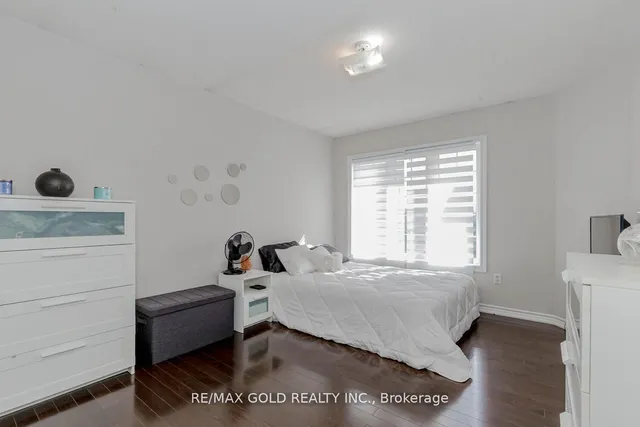 Additional image 31 of 71 Crocker Dr