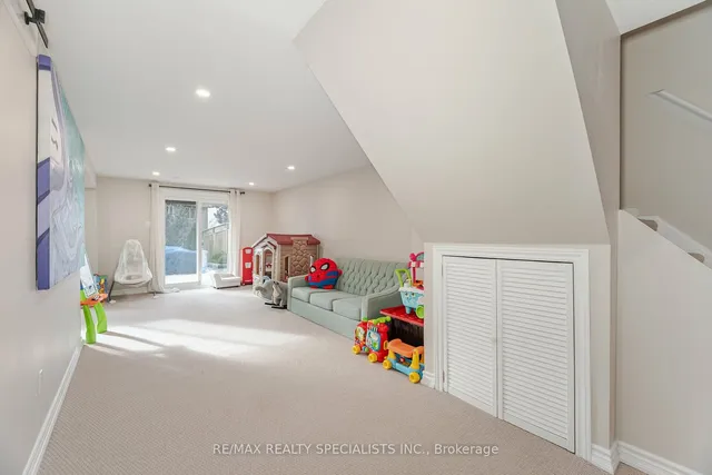 Additional image 31 of 62 Berkshire Sq