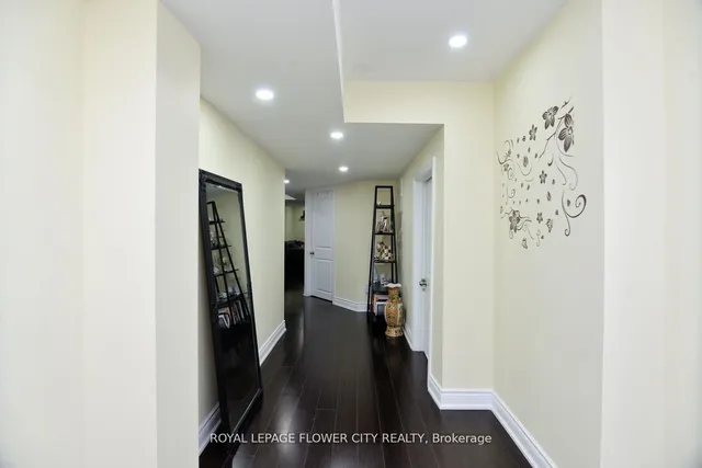 Additional image 30 of 13 Templar St