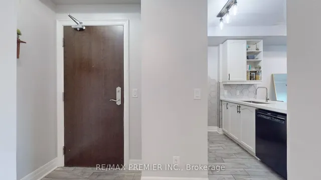 Additional image 5 of 100 John St Unit 1309