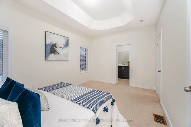 Additional image 18 of 90 Truro Circ