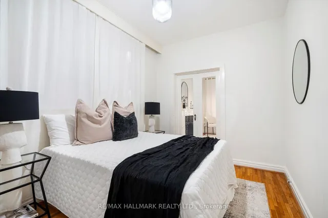 Additional image 11 of 393 Ossington Ave