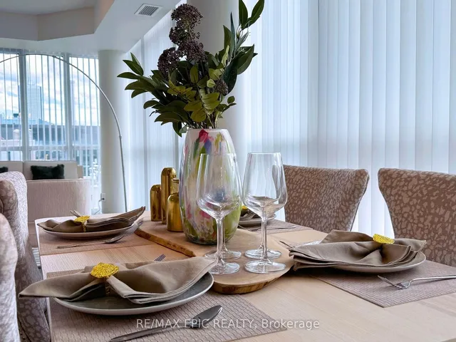 Additional image 8 of 770 Bay St Unit PH308