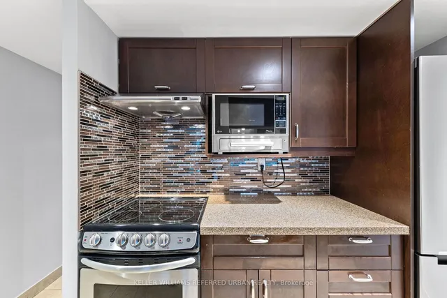 Additional image 32 of 705 King St Unit 1006